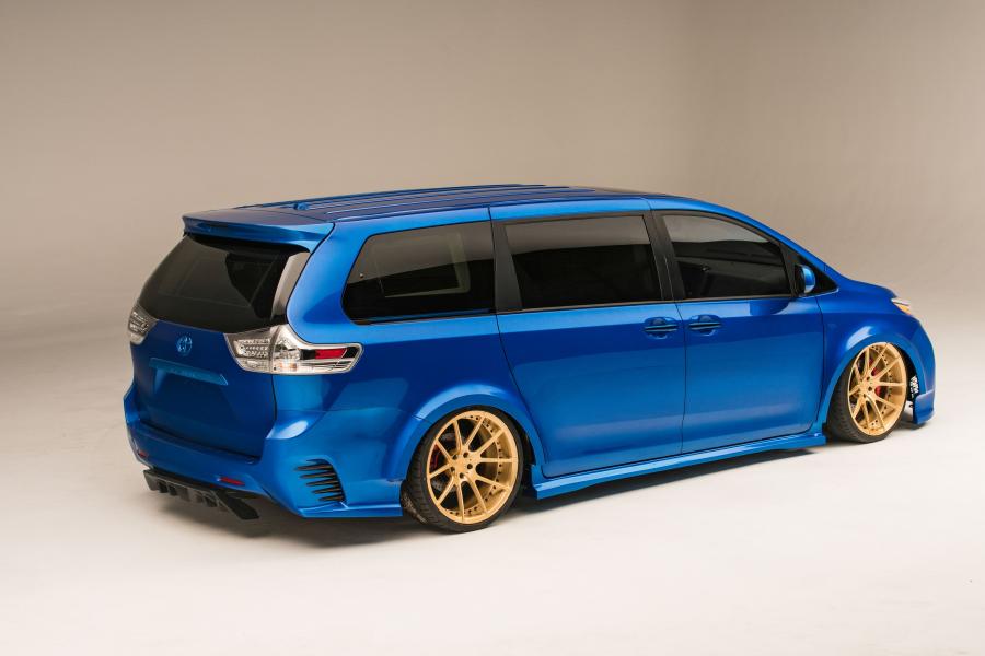  Toyota Extreme Sienna 2016 года  (фото 4 из 6)